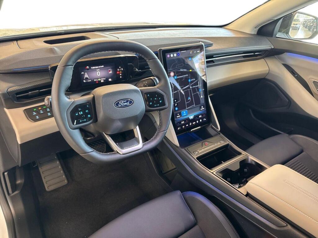 Ford Explorer 2025 Frozen White