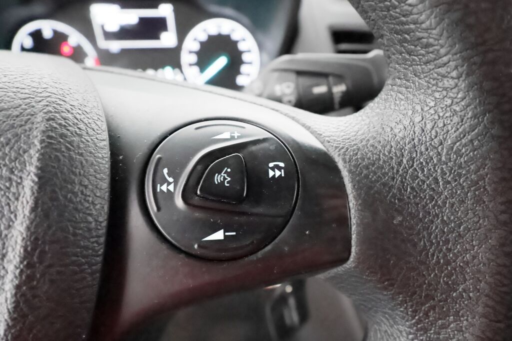 Ford Transit Connect 2018 Valkoinen