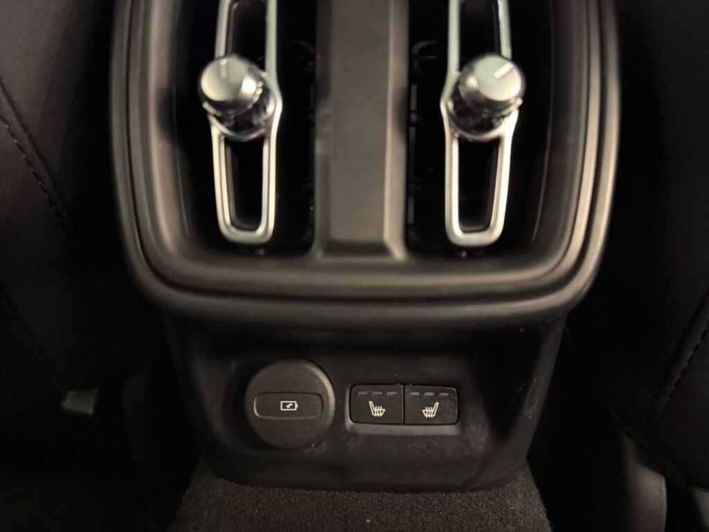 Polestar 2 2024 Musta