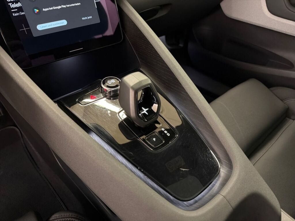 Polestar 2 2024 Musta