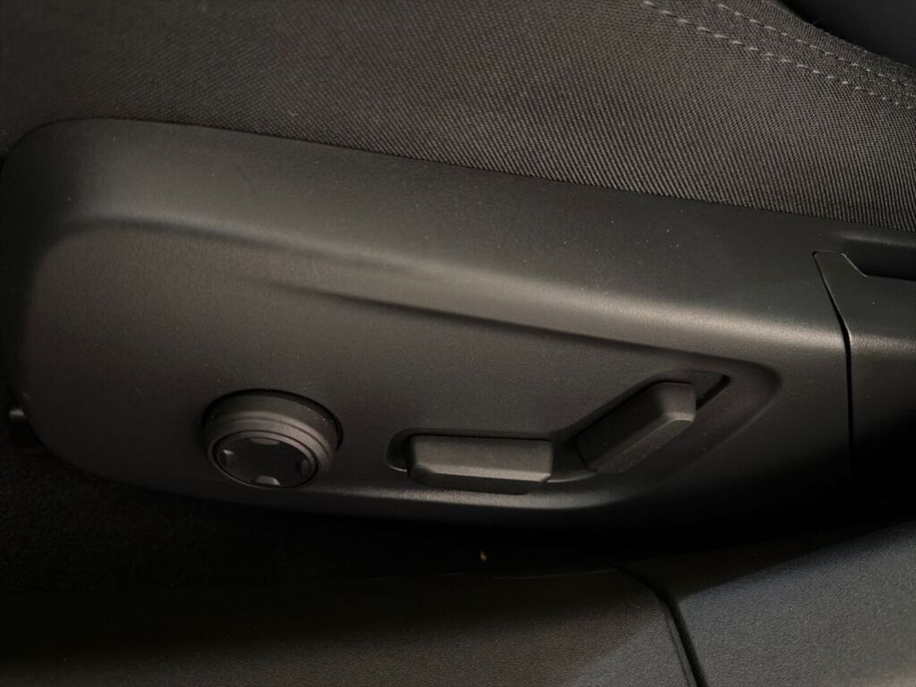 Polestar 2 2024 Musta