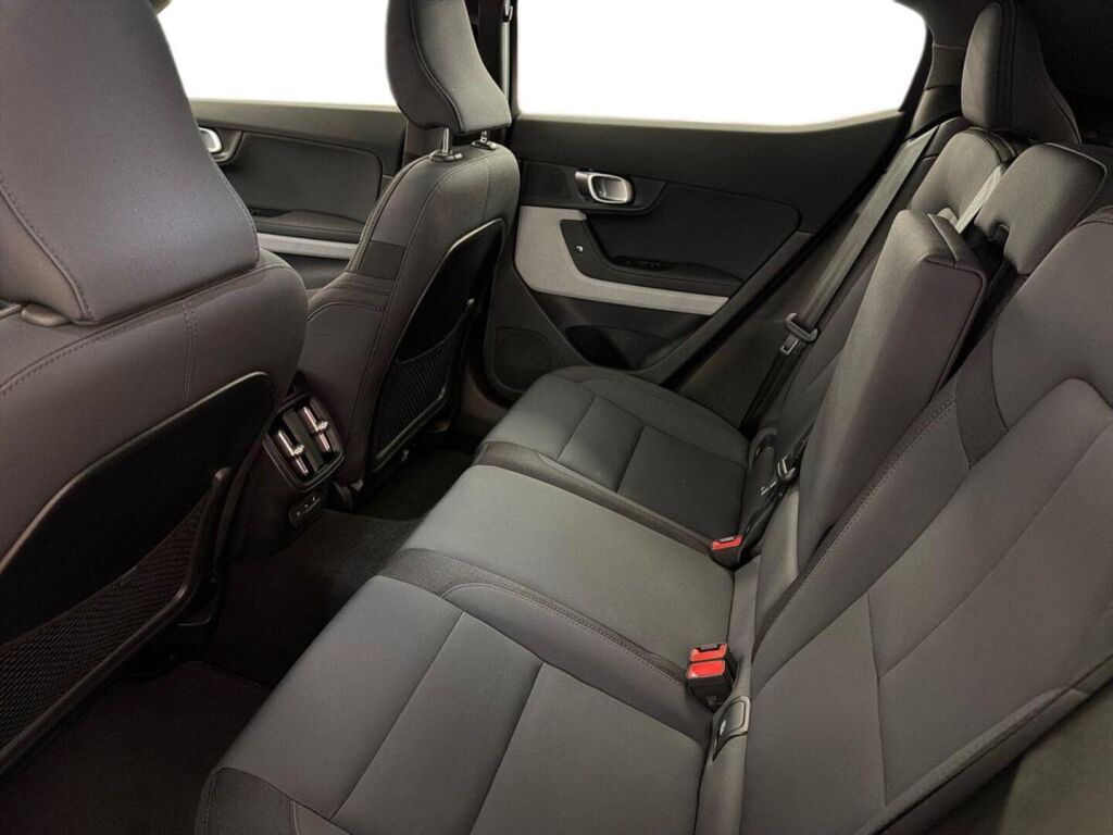 Polestar 2 2024 Musta