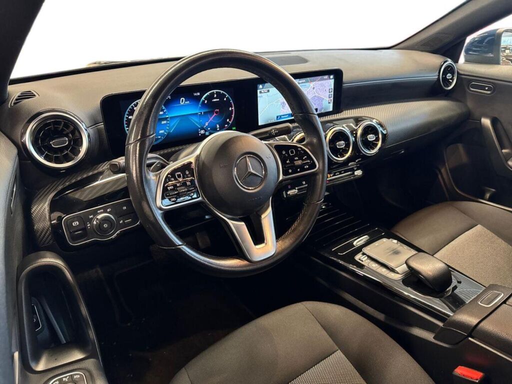 Mercedes-Benz CLA 2021 Sininen
