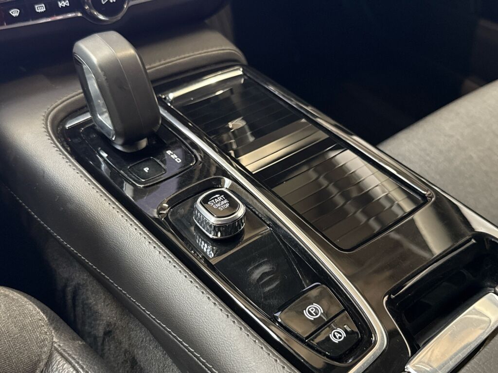 Volvo V90 2023 Harmaa