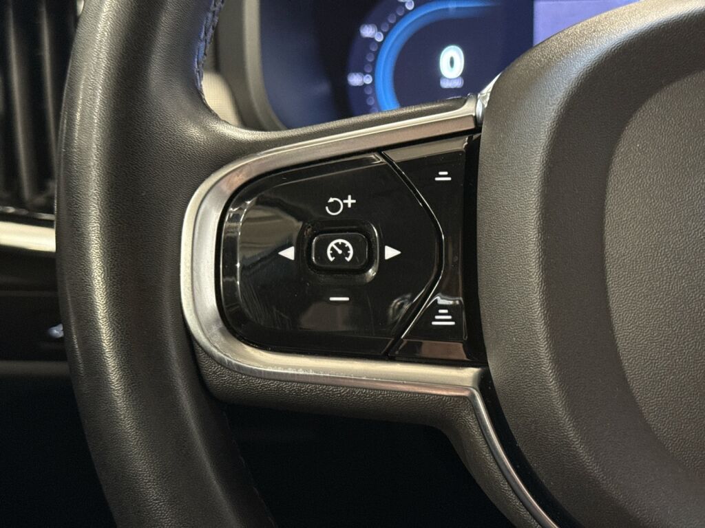 Volvo V90 2023 Harmaa