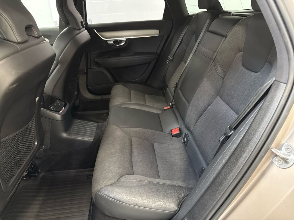 Volvo V90 2023 Harmaa