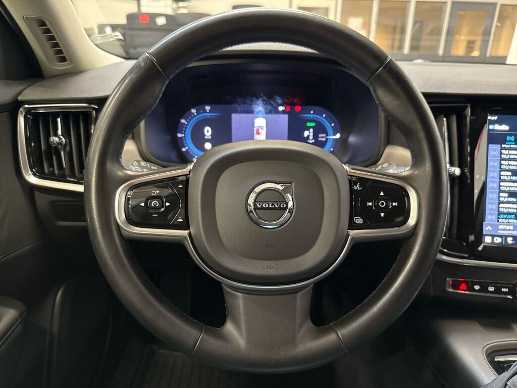 Volvo V90 2023 Harmaa