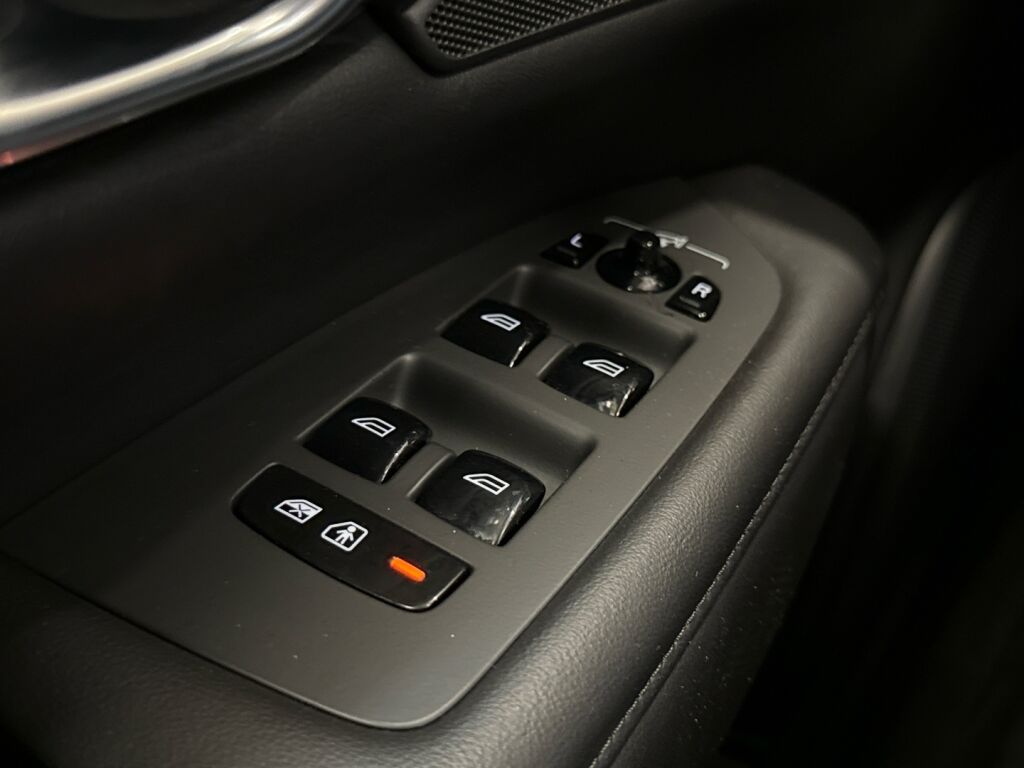 Volvo V90 2023 Harmaa