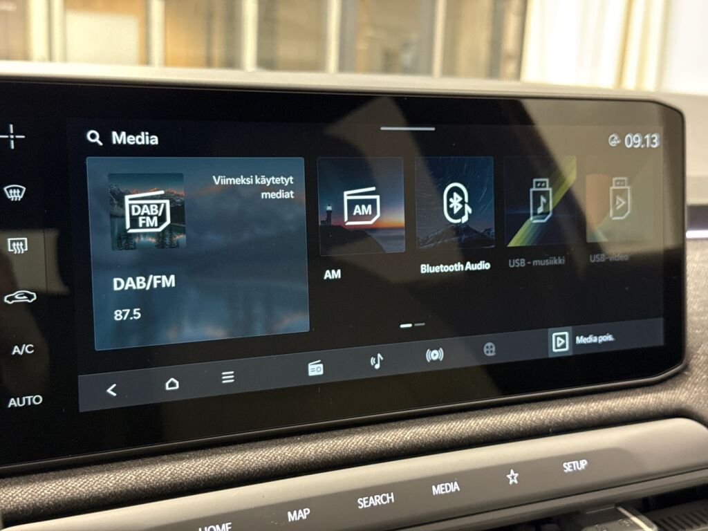 Kia EV3 2025 Snow White Pearl