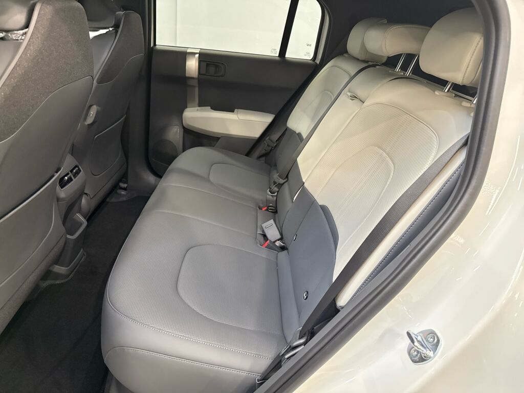 Kia EV3 2025 Snow White Pearl