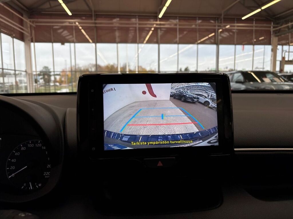 Toyota Yaris 2025 Sininen