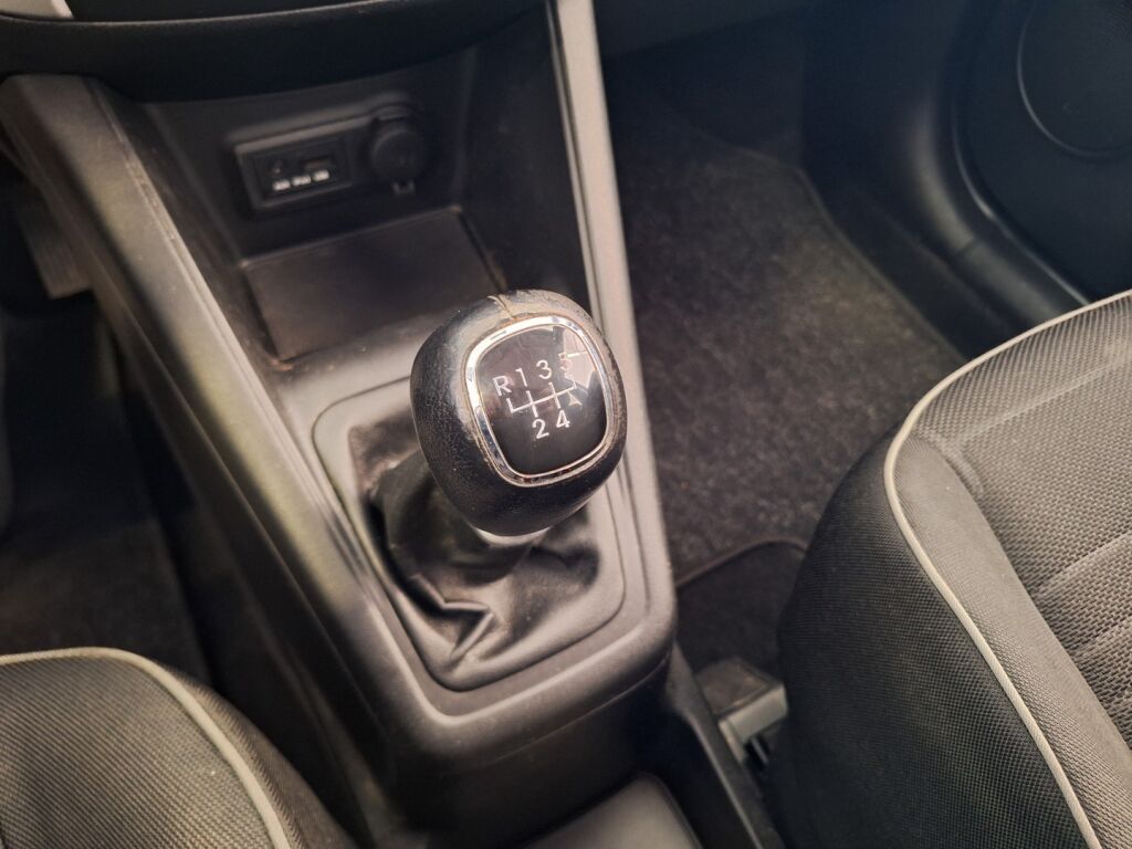 Kia Venga 2012 Ruskea (beige)