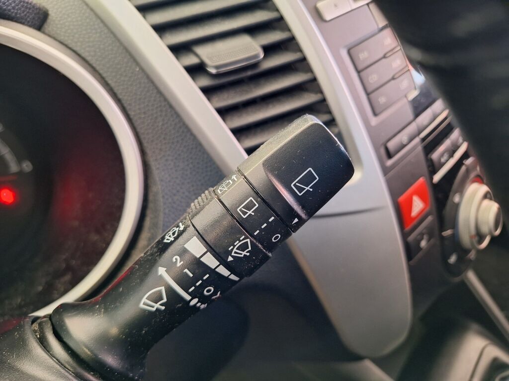 Kia Venga 2012 Ruskea (beige)