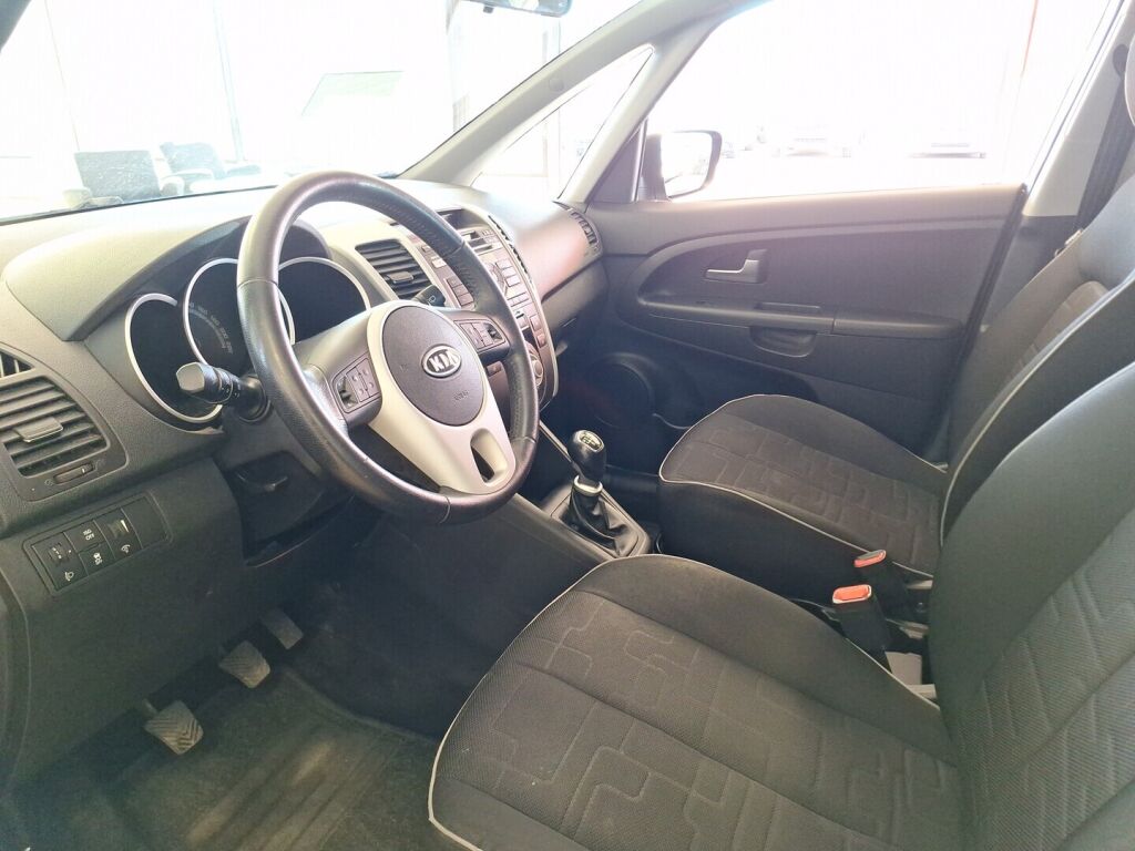Kia Venga 2012 Ruskea (beige)