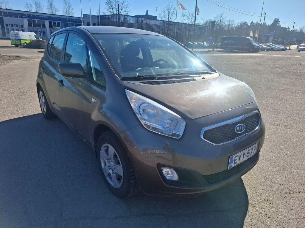 Kia Venga 2012 Ruskea (beige)