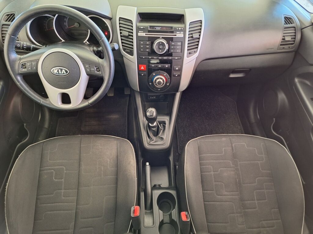 Kia Venga 2012 Ruskea (beige)