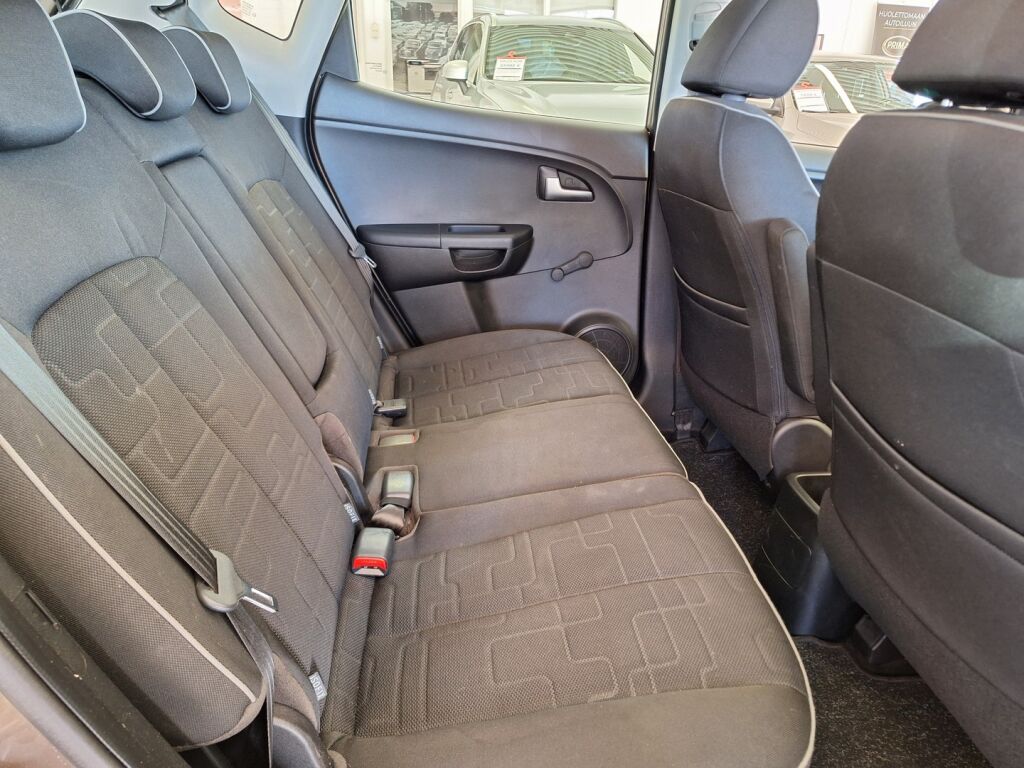 Kia Venga 2012 Ruskea (beige)