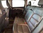 Volvo V70 2012 Musta