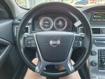 Volvo V70 2012 Musta