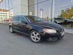 Volvo V70 2012 Musta