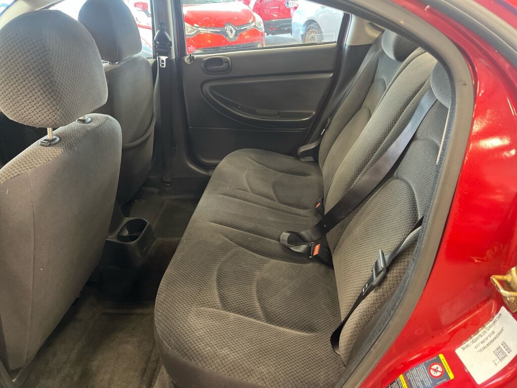 Chrysler Sebring 2004 Punainen