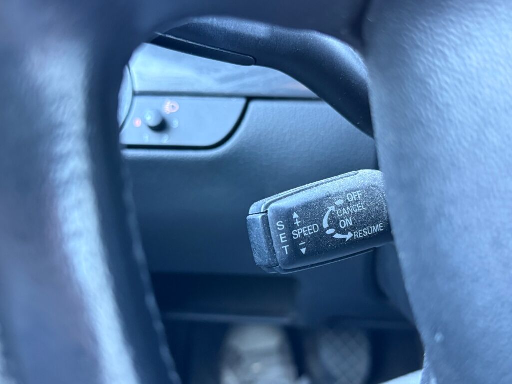 Audi A4 2004 Punainen