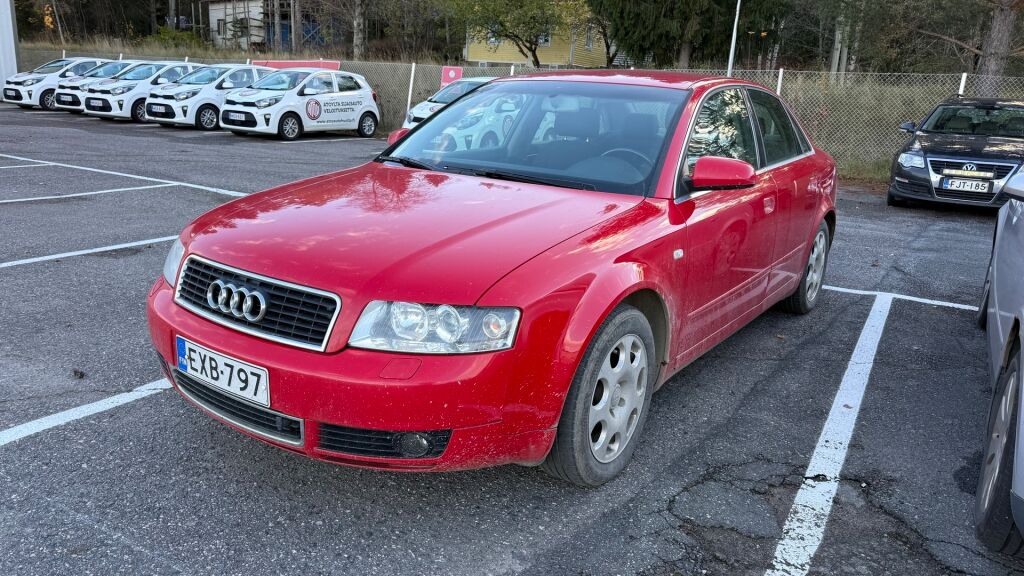 Audi A4 2004 Punainen