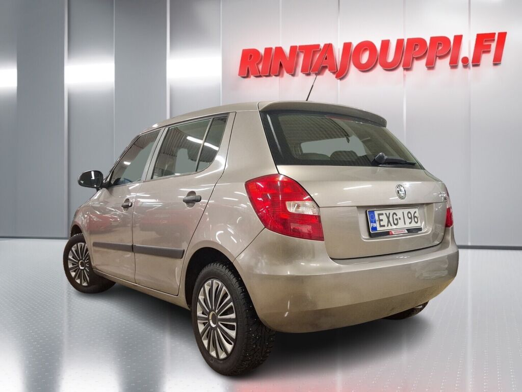 Skoda Fabia 2009 Ruskea (beige)