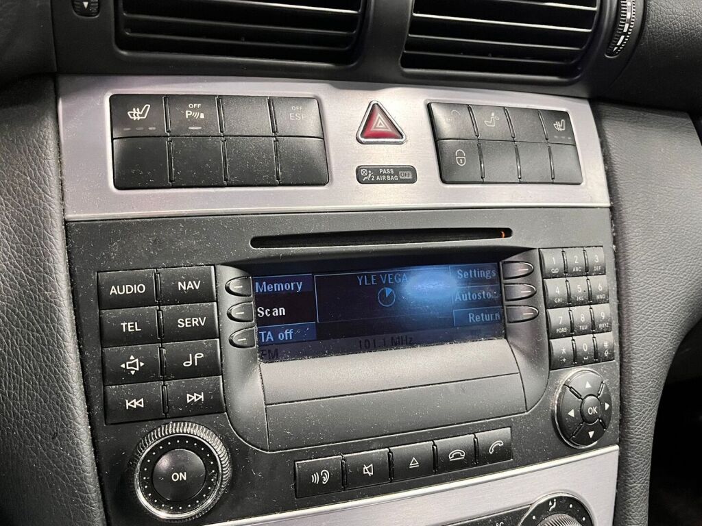 Mercedes-Benz C 2005 Sininen