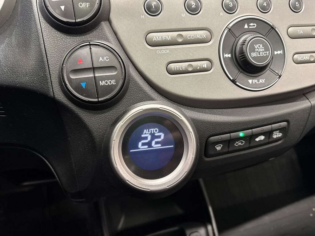 Honda Jazz 2010 Musta