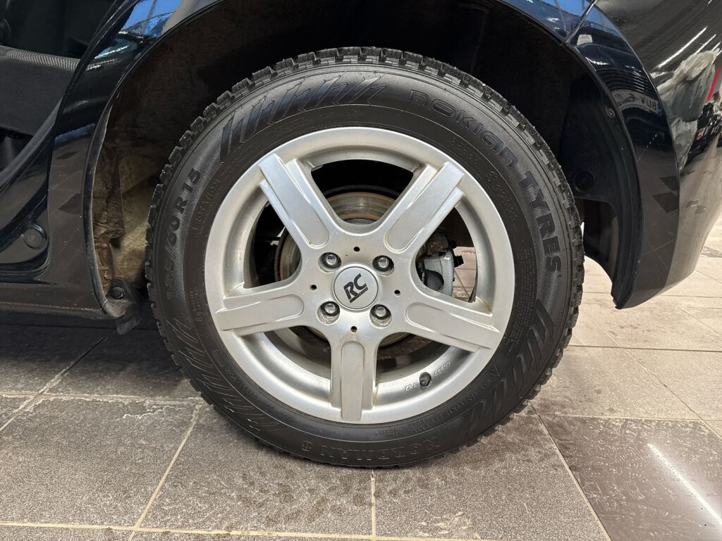 Honda Jazz 2010 Musta