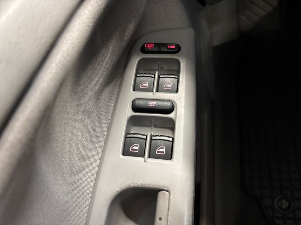 Volkswagen Passat Variant 2004 Harmaa