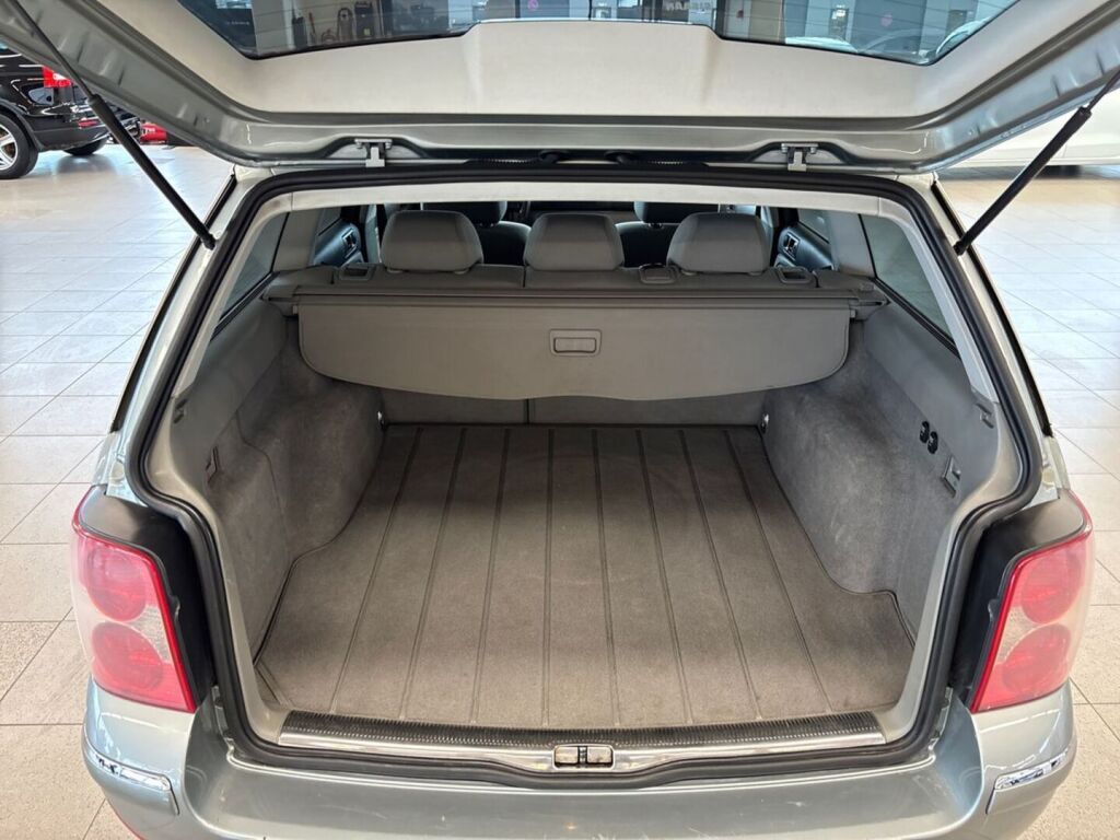Volkswagen Passat Variant 2004 Harmaa