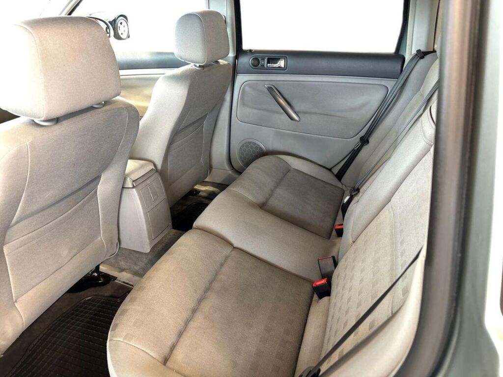 Volkswagen Passat Variant 2004 Harmaa