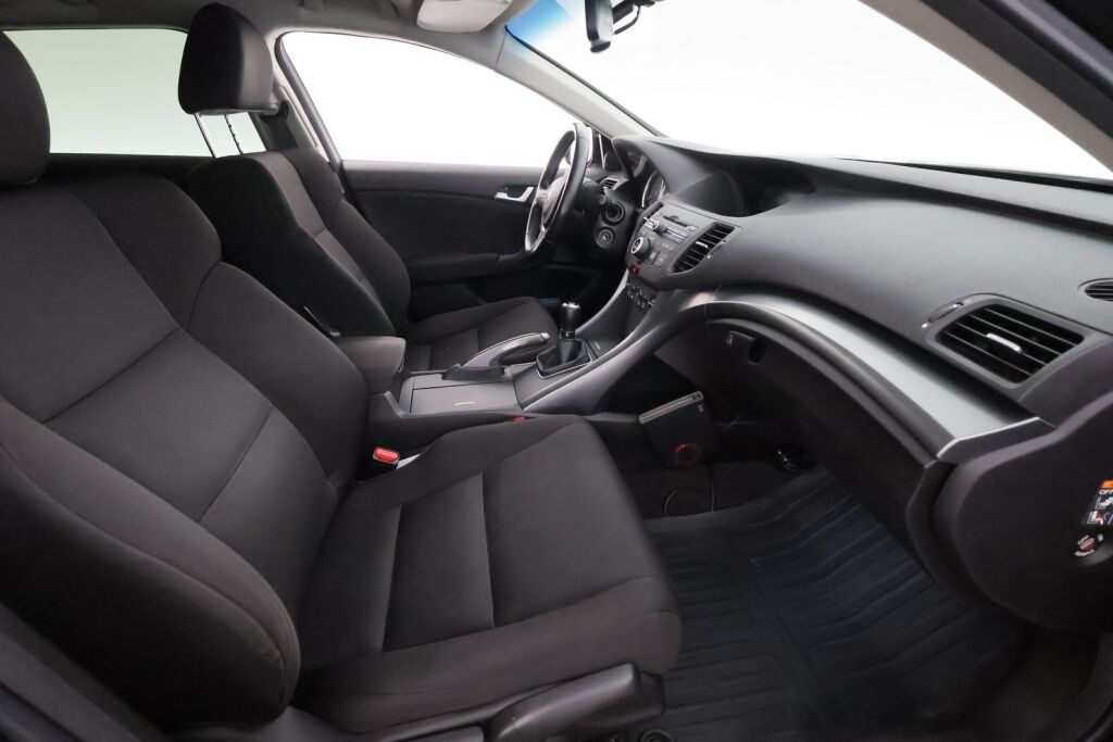 Honda Accord 2013 Musta