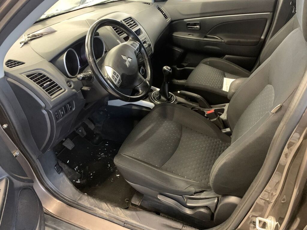 Mitsubishi ASX 2011 Ruskea (beige)