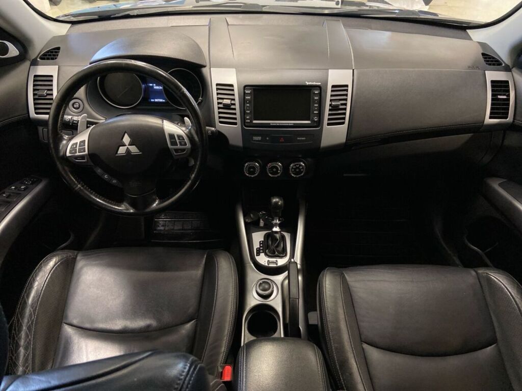 Mitsubishi Outlander 2011 Sininen