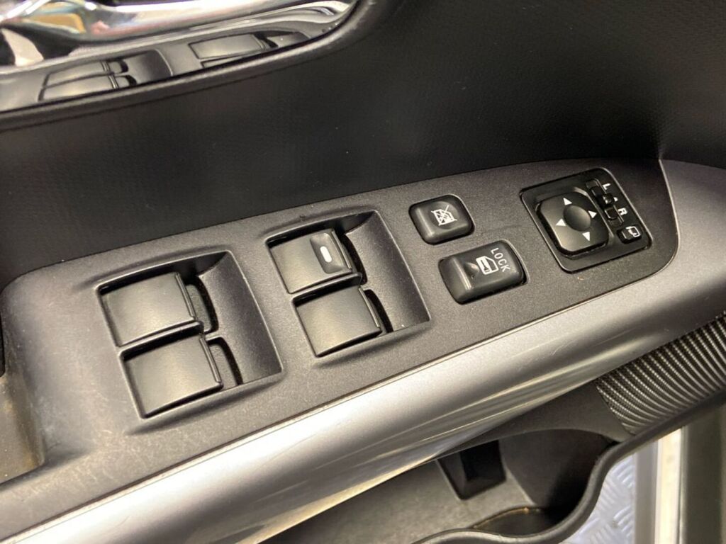 Mitsubishi Outlander 2011 Sininen