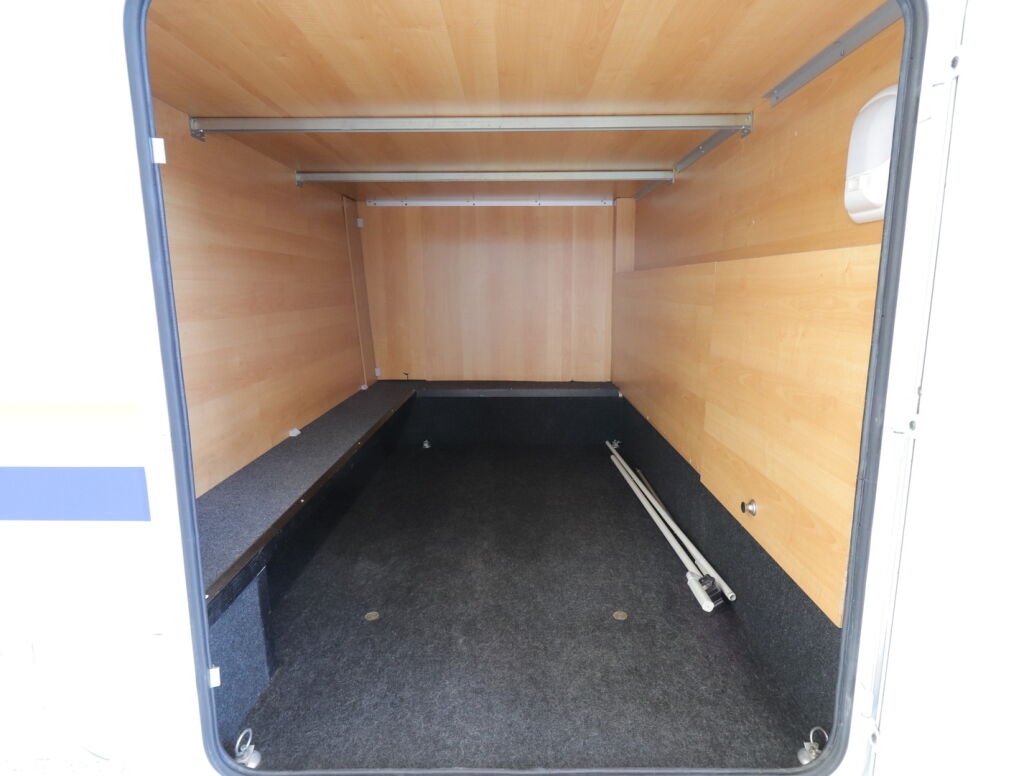 Bürstner I 647 ELEGANCE 2001 Valkoinen