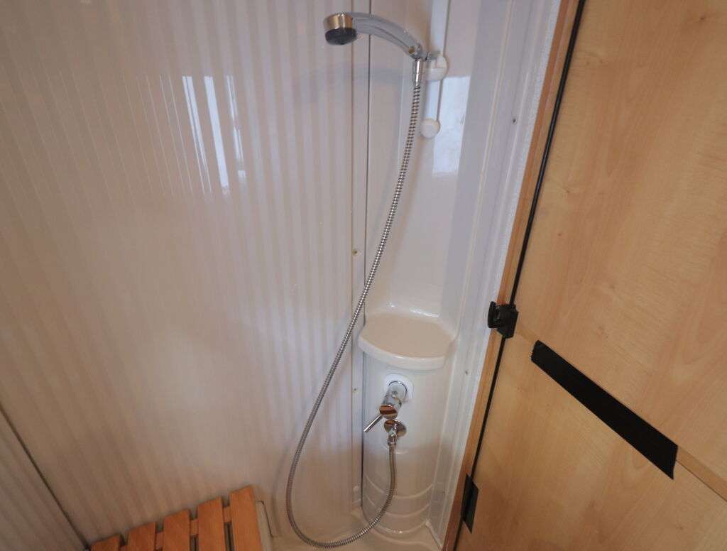 Bürstner I 647 ELEGANCE 2001 Valkoinen