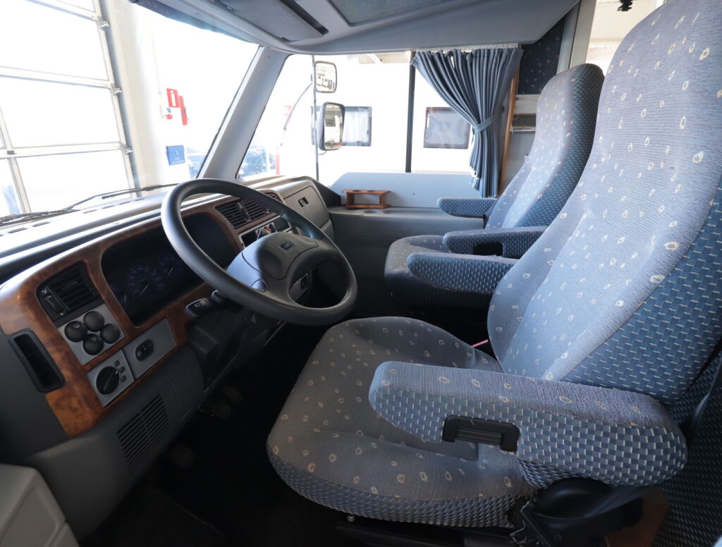 Bürstner I 647 ELEGANCE 2001 Valkoinen