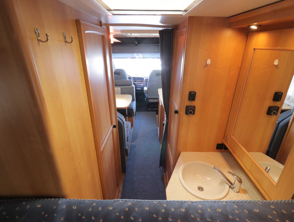 Bürstner I 647 ELEGANCE 2001 Valkoinen