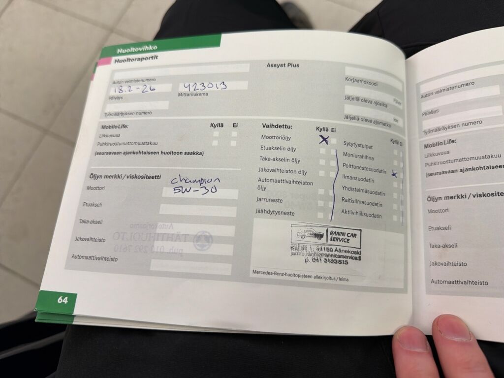 Mercedes-Benz E 2005 Sininen