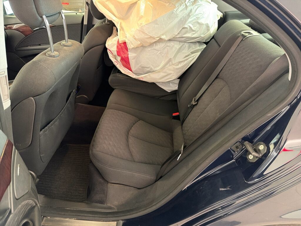 Mercedes-Benz E 2005 Sininen