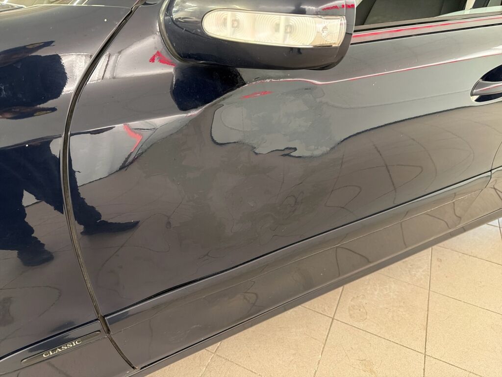 Mercedes-Benz E 2005 Sininen