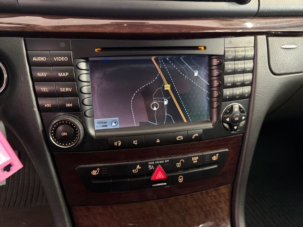 Mercedes-Benz E 2005 Sininen