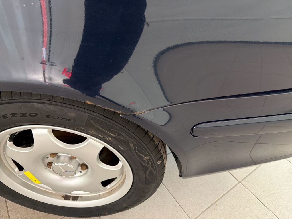 Mercedes-Benz E 2005 Sininen