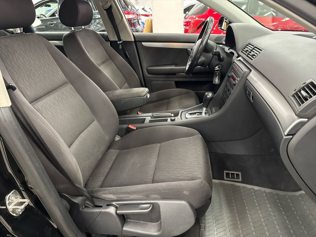 Audi A4 2005 Musta