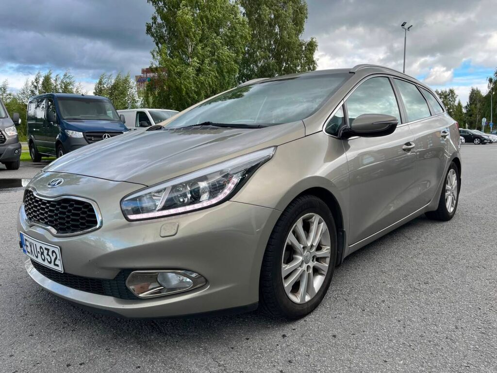 Kia Ceed 2012 Hopea