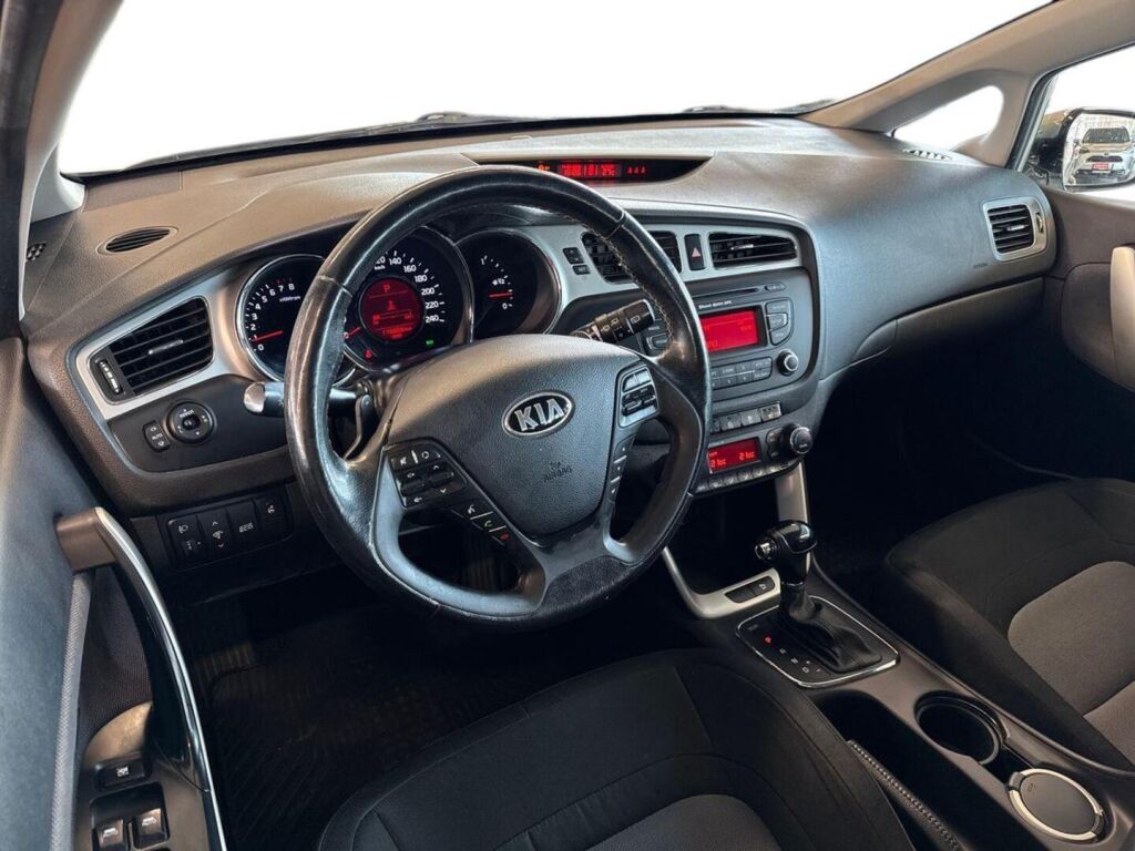 Kia Ceed 2012 Hopea